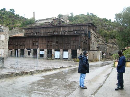 l'immagine ? descritta dal titolo e dal testo sottostante