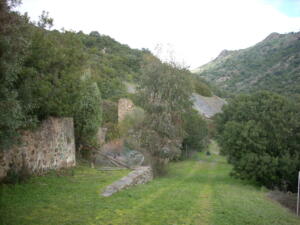 Mitza Sermentus. Basamenti, all'interno della laveria.